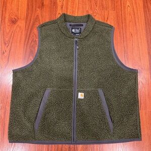Carahartt Zip Up
Green Sherpa Fleece Vest